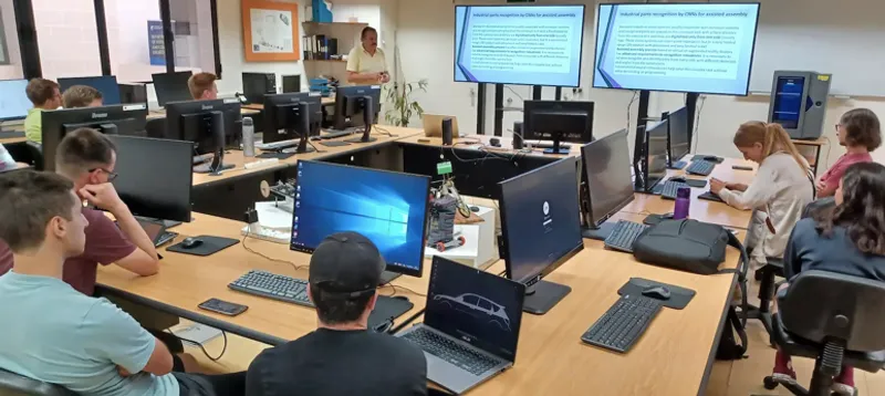 Additional image 1 for Meeting with students