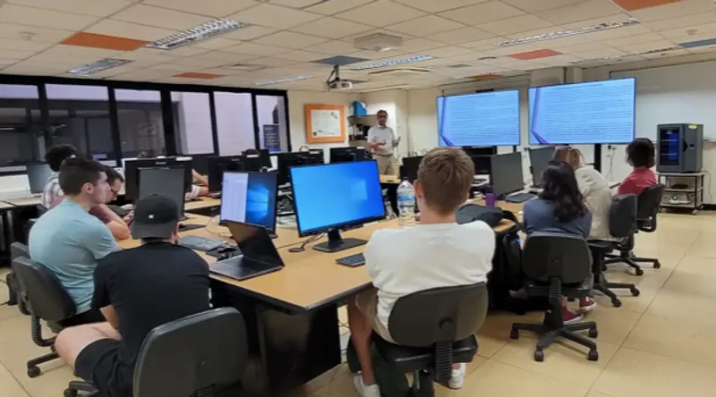 Additional image 2 for Meeting with students