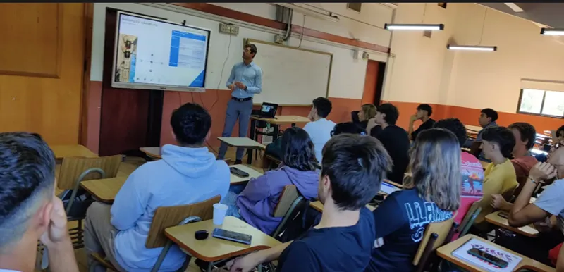 Additional image 4 for Guest lecture in USAL  