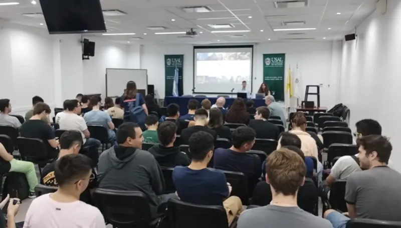 Additional image 1 for Lecture to master course working students in USAL