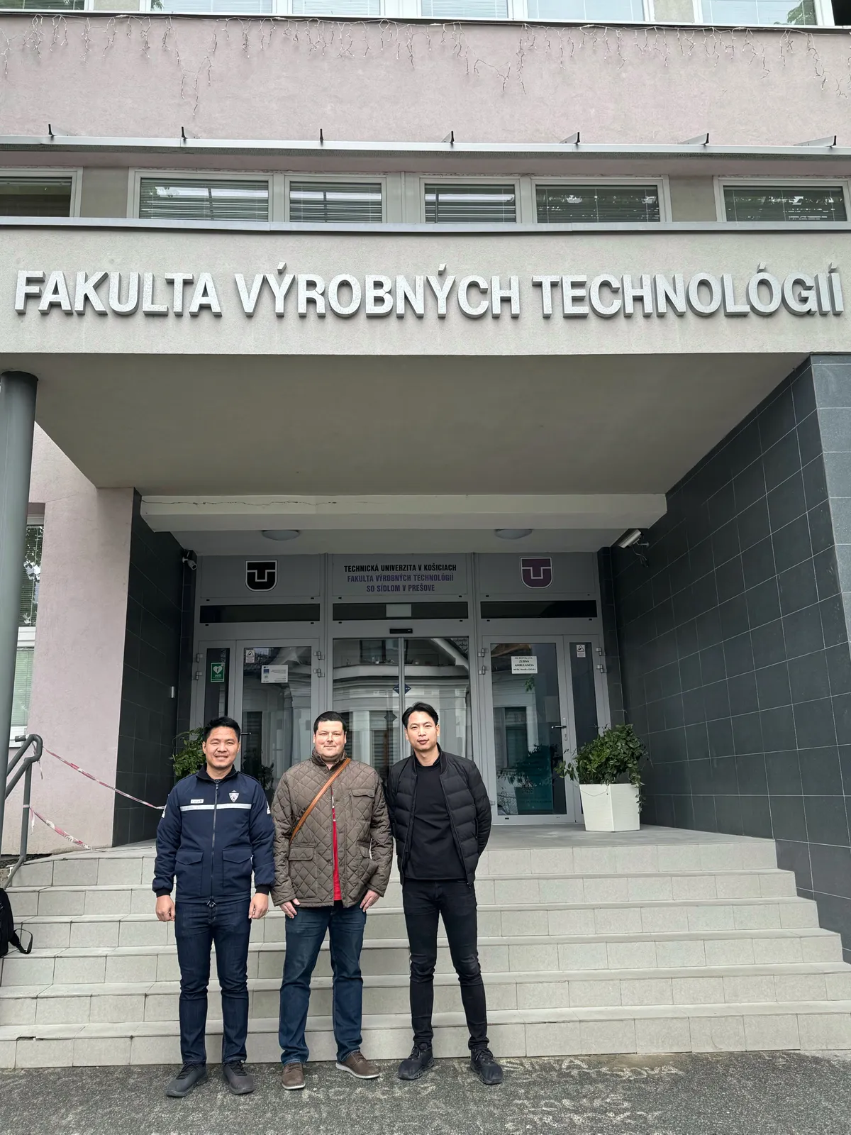 Technical Meeting and Laboratory Visit with Dr. Jozef Husár