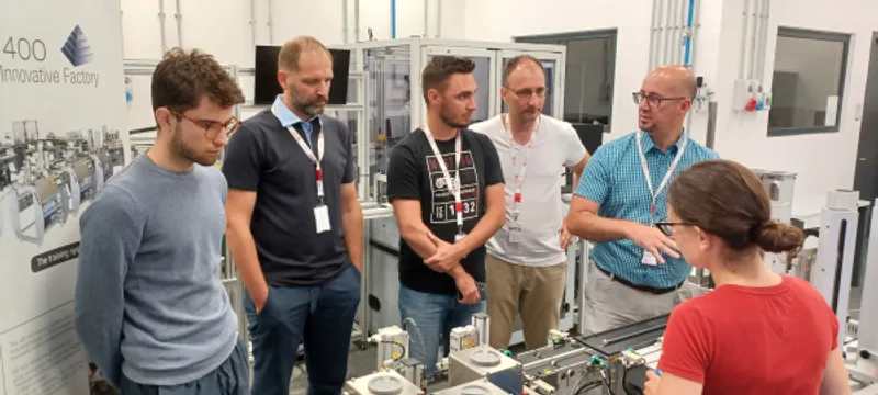Practical seminars and lab visits