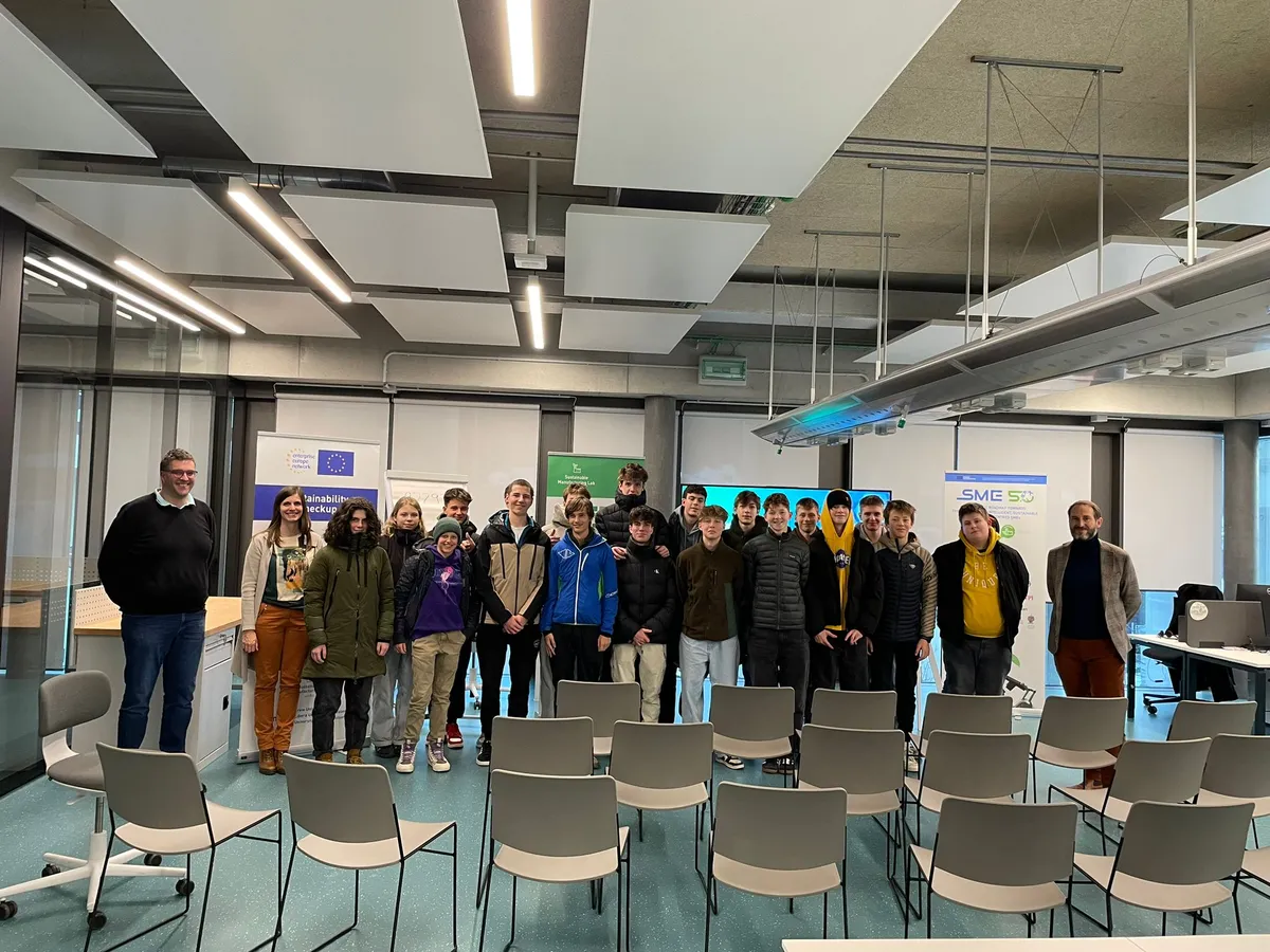 SME 5.0 presentation for TFO high school students